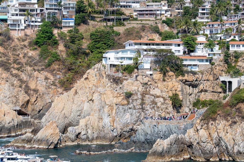 Clavadistas en la Quebrada de Acapulco